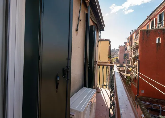 Lägenhet Ca' Giorgia Venice Apartment With Balcony *
